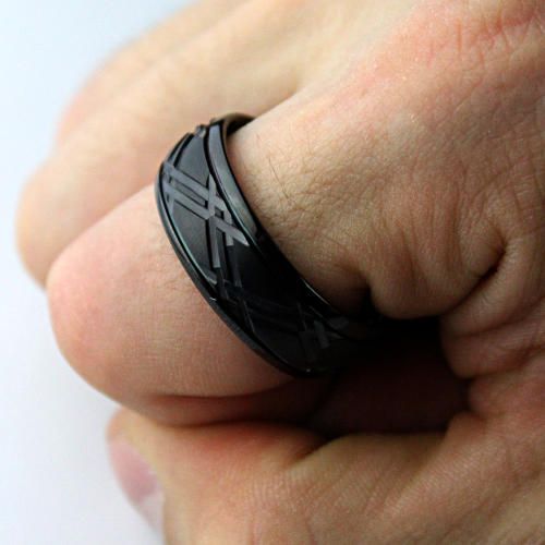 Купить Черное мужское кольцо из карбида вольфрама CARRAJI R-TU-0124
